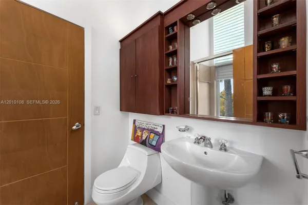 $5,478,000 | 690 Warren Lane, Key Biscayne, FL 33149