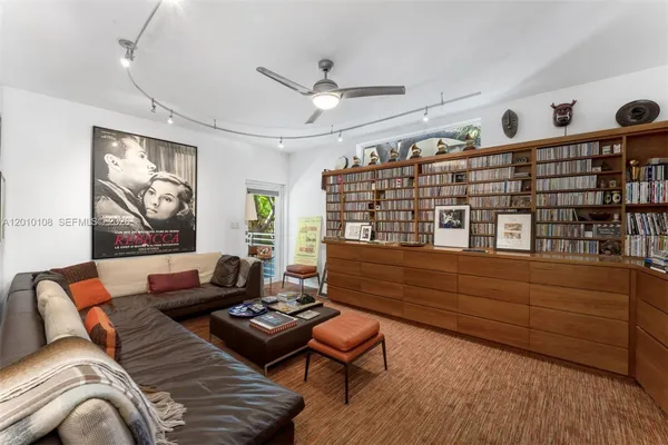 $5,478,000 | 690 Warren Lane, Key Biscayne, FL 33149