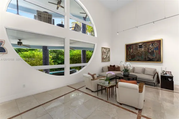 $5,478,000 | 690 Warren Lane, Key Biscayne, FL 33149