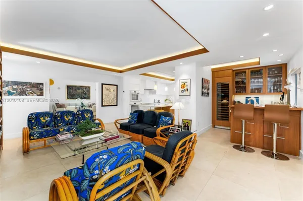 $5,478,000 | 690 Warren Lane, Key Biscayne, FL 33149