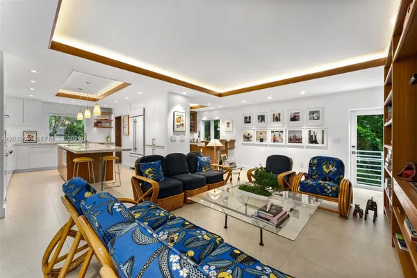 $5,478,000 | 690 Warren Lane, Key Biscayne, FL 33149