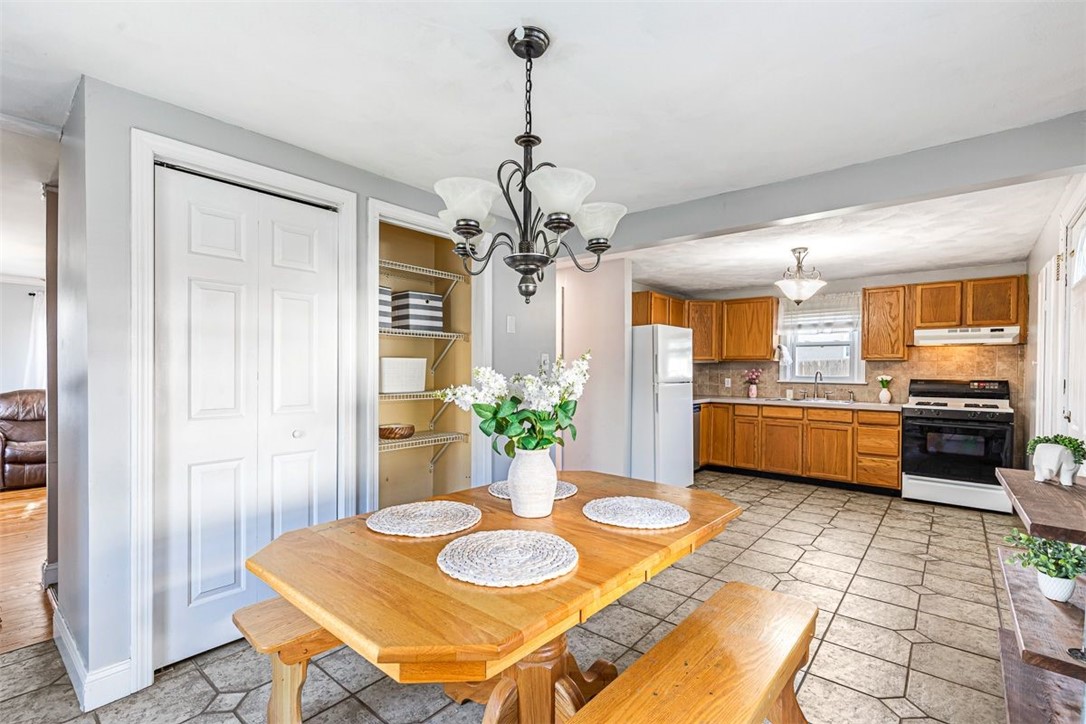25 Harrison Street Cumberland, RI 02864 - Photo 4 of 18
