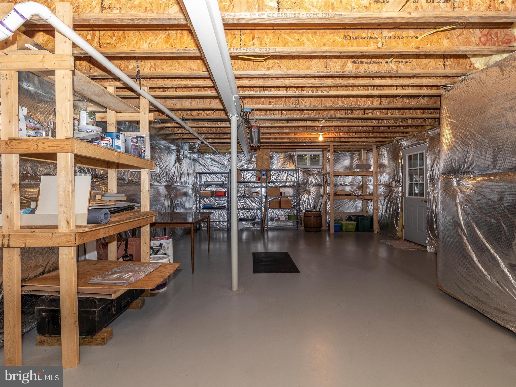 2661 Monocacy Ford Road Frederick, MD 21701 - Photo 39 of 52 a view of a livingroom with furniture