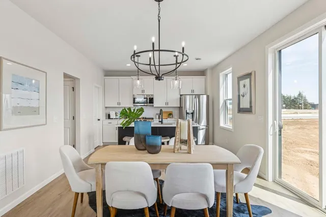 $499,605 | 3472 Knightsbridge Trail Lake North, Lake Elmo, MN 55042