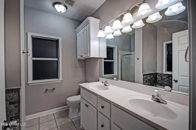 $243,000 | 2017 Rolling Hill Drive, Brandon, MS 39042