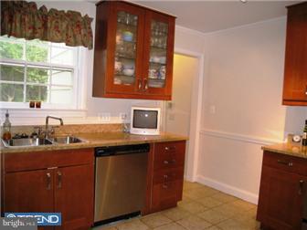 3 Effingham Road Yardley, PA 19067 - Photo 5 of 12 Kitchen