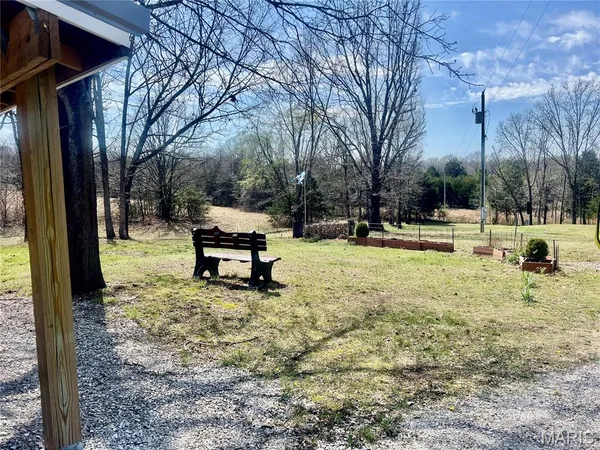 $229,900 | 23921 County Road 5-800M, Lebanon, MO 65536