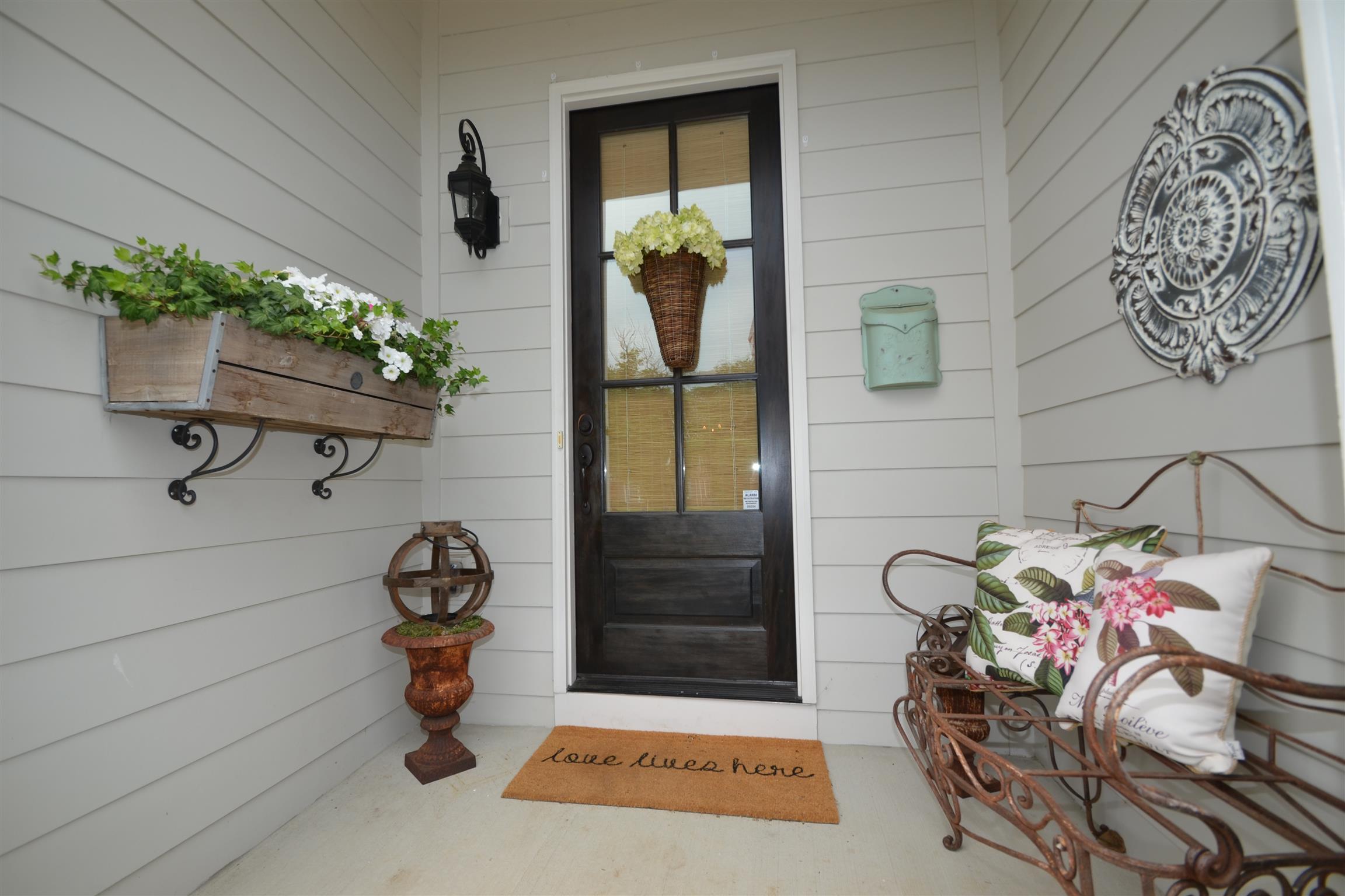 5538 Knob Road Nashville, TN 37209 - Photo 3 of 23