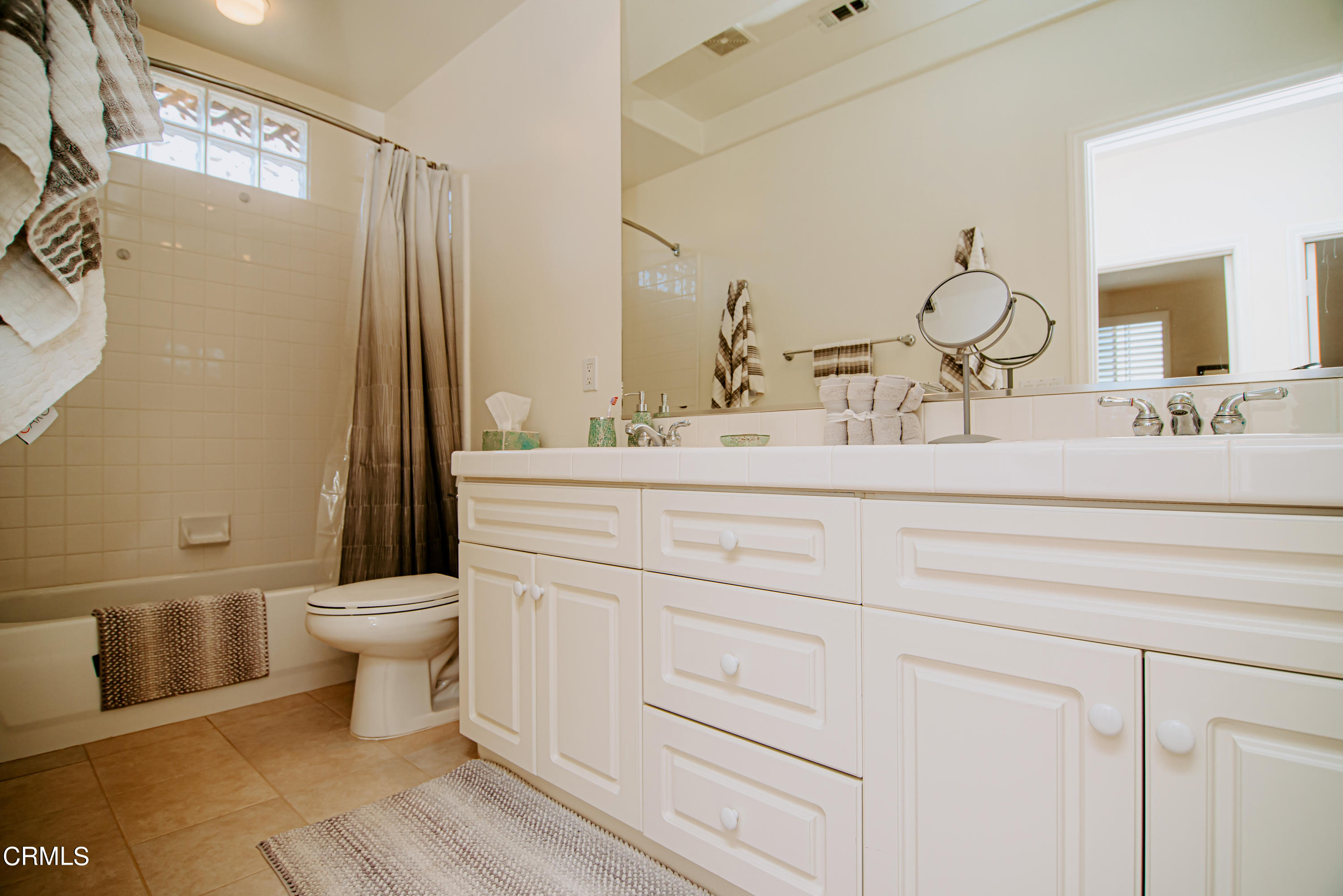 2855 La Plata Drive Camarillo, CA 93010 - Photo 31 of 52 ED59CF20-B153-45F8-959D-2A3C9BA44A32_1_2