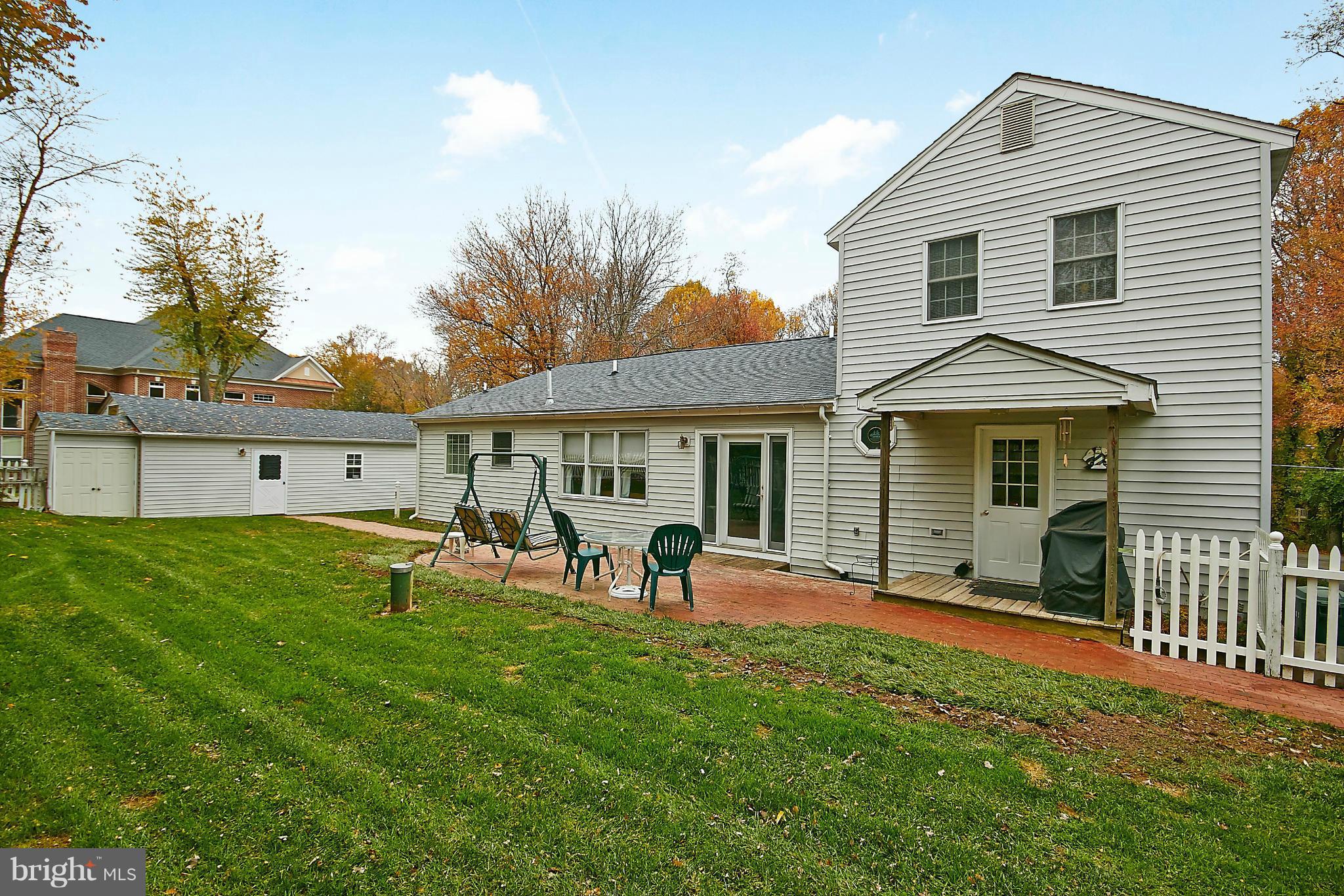 10303 Browns Mill Road Vienna, VA 22182 - Photo 27 of 27 Exterior (Rear)