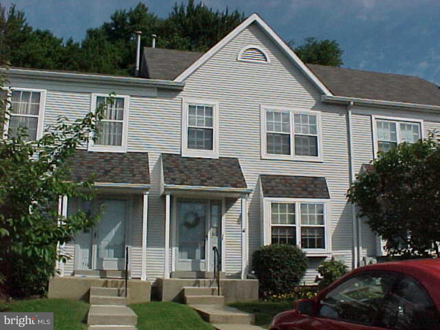 708 Ricks Circle Brookhaven, PA 19015 - Photo 2 of 25 Gallery Image 2