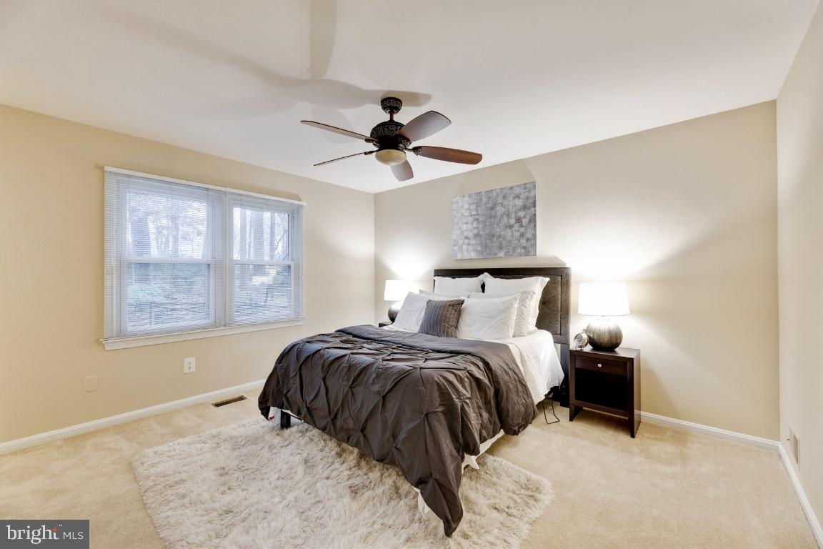 9944 Murnane Street Vienna, VA 22181 - Photo 21 of 42 Master bedroom