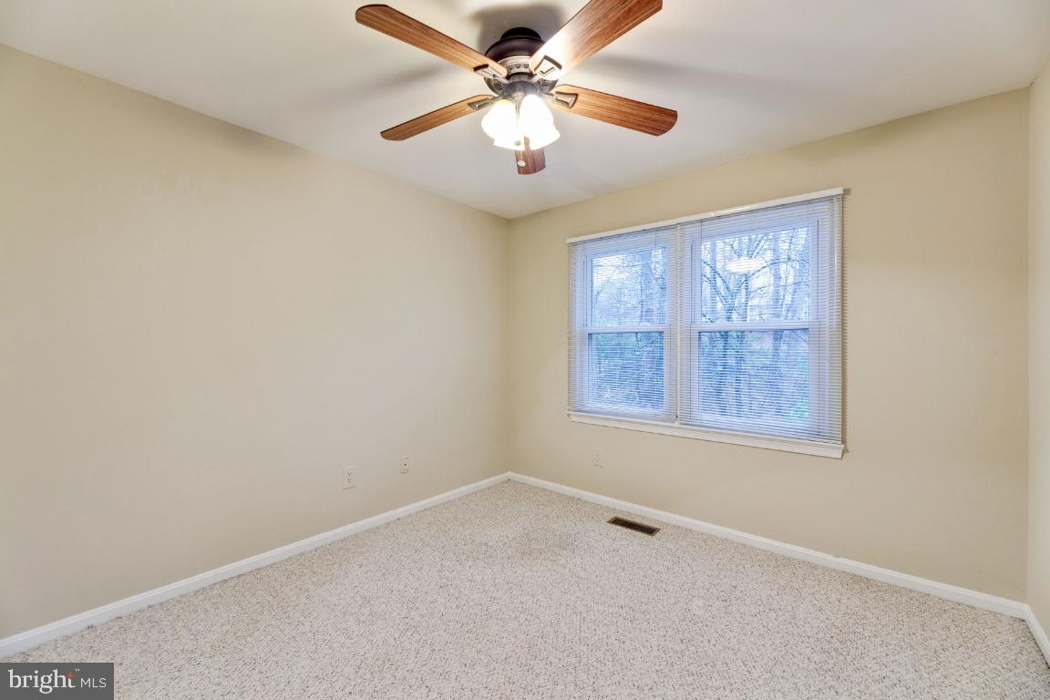 9944 Murnane Street Vienna, VA 22181 - Photo 28 of 42 Bedroom #3