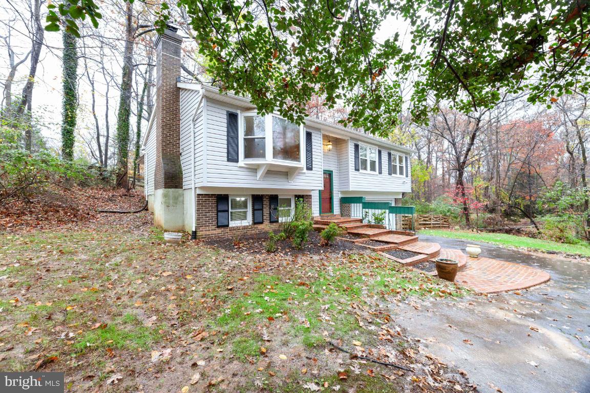 9944 Murnane Street Vienna, VA 22181 - Photo 37 of 42 Pull off for extra parking