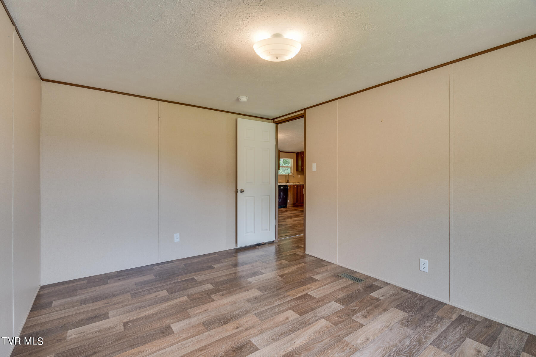 1184 Myrtle Drive Butler, TN 37640 - Photo 14 of 31 015