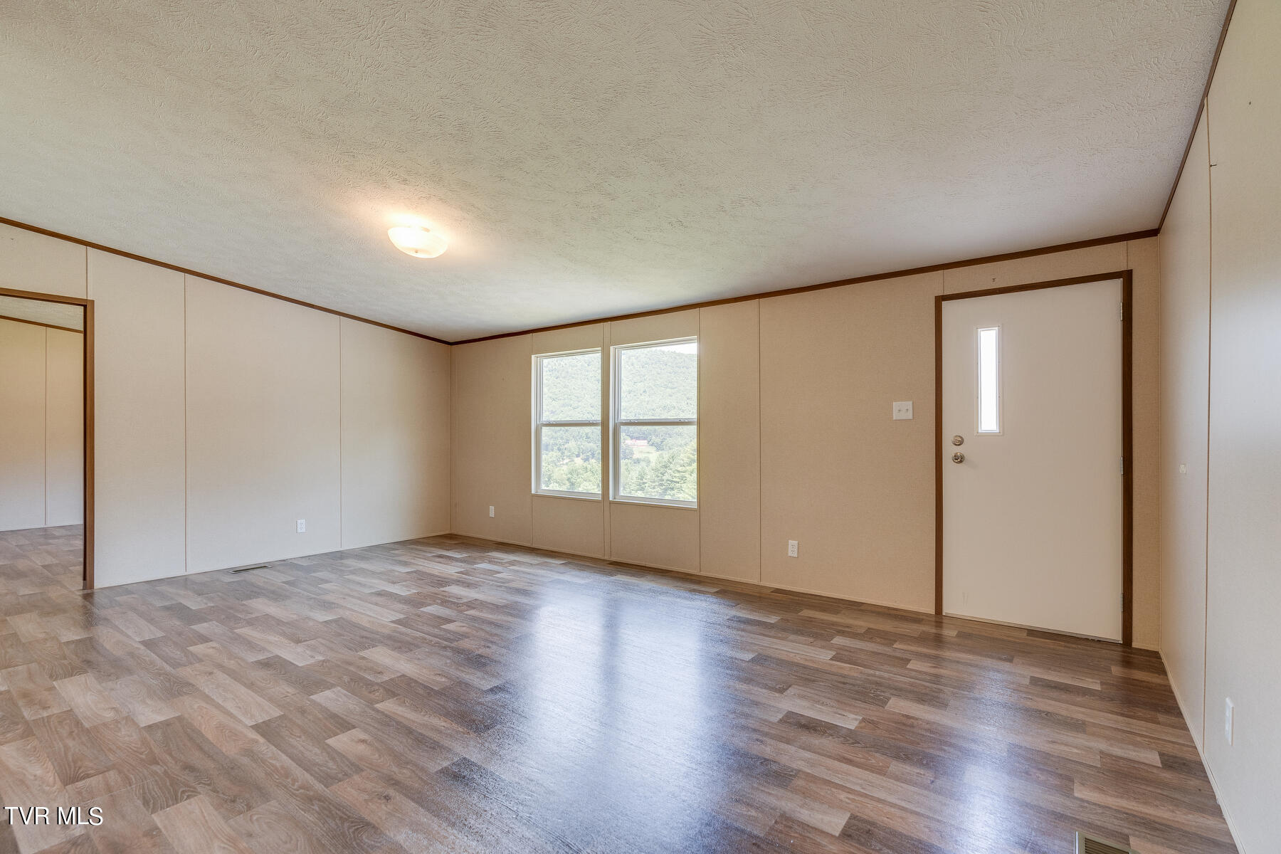 1184 Myrtle Drive Butler, TN 37640 - Photo 5 of 31 005