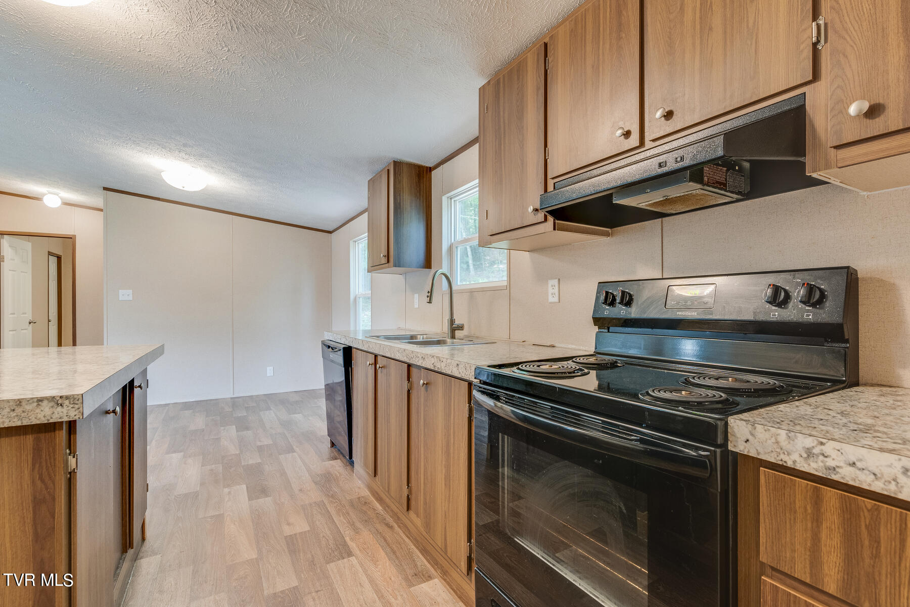 1184 Myrtle Drive Butler, TN 37640 - Photo 10 of 31 010