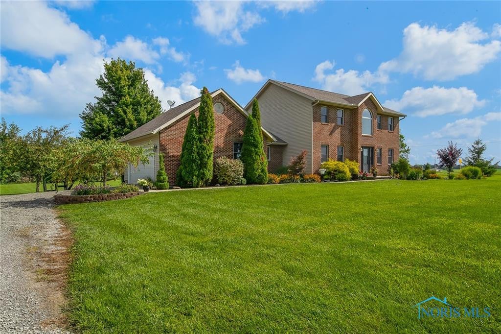 5635 East Hanthorn Road Lima, OH 45804 - Photo 2 of 30 Gallery Image 2