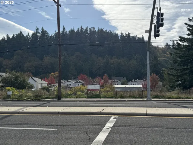 $750,000 | 10412 Southeast Division Street, Portland, OR 97266