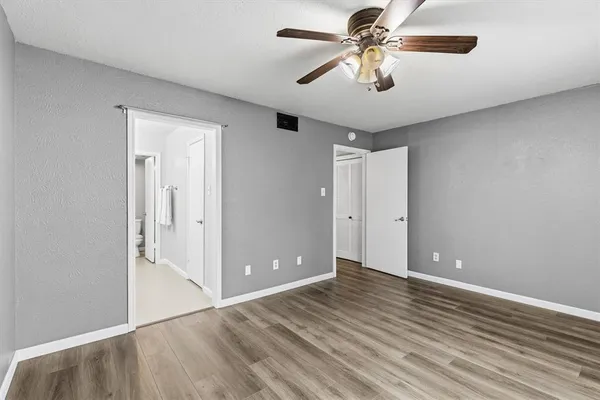 $194,990 | 2535 Wedglea Drive, Unit 224, Dallas, TX 75211