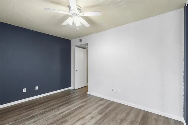 $194,990 | 2535 Wedglea Drive, Unit 224, Dallas, TX 75211