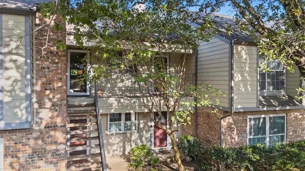 $194,990 | 2535 Wedglea Drive, Unit 224, Dallas, TX 75211