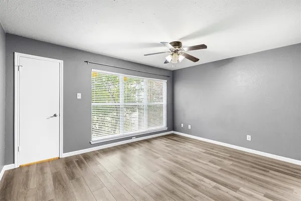 $194,990 | 2535 Wedglea Drive, Unit 224, Dallas, TX 75211