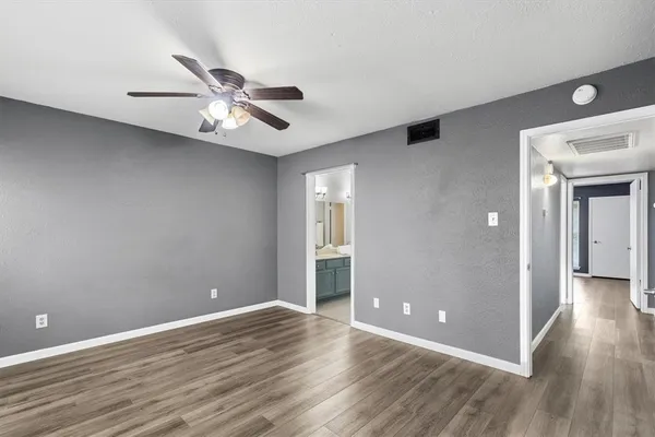 $194,990 | 2535 Wedglea Drive, Unit 224, Dallas, TX 75211