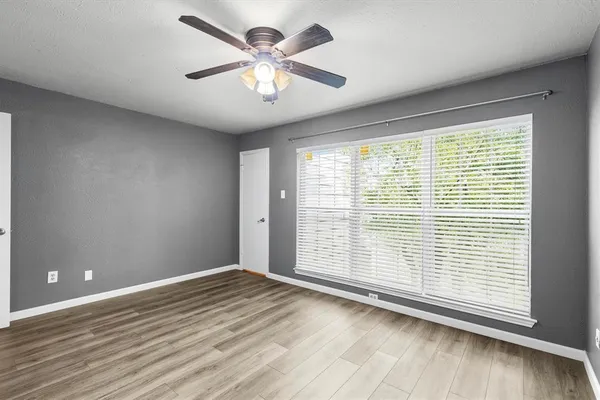 $194,990 | 2535 Wedglea Drive, Unit 224, Dallas, TX 75211