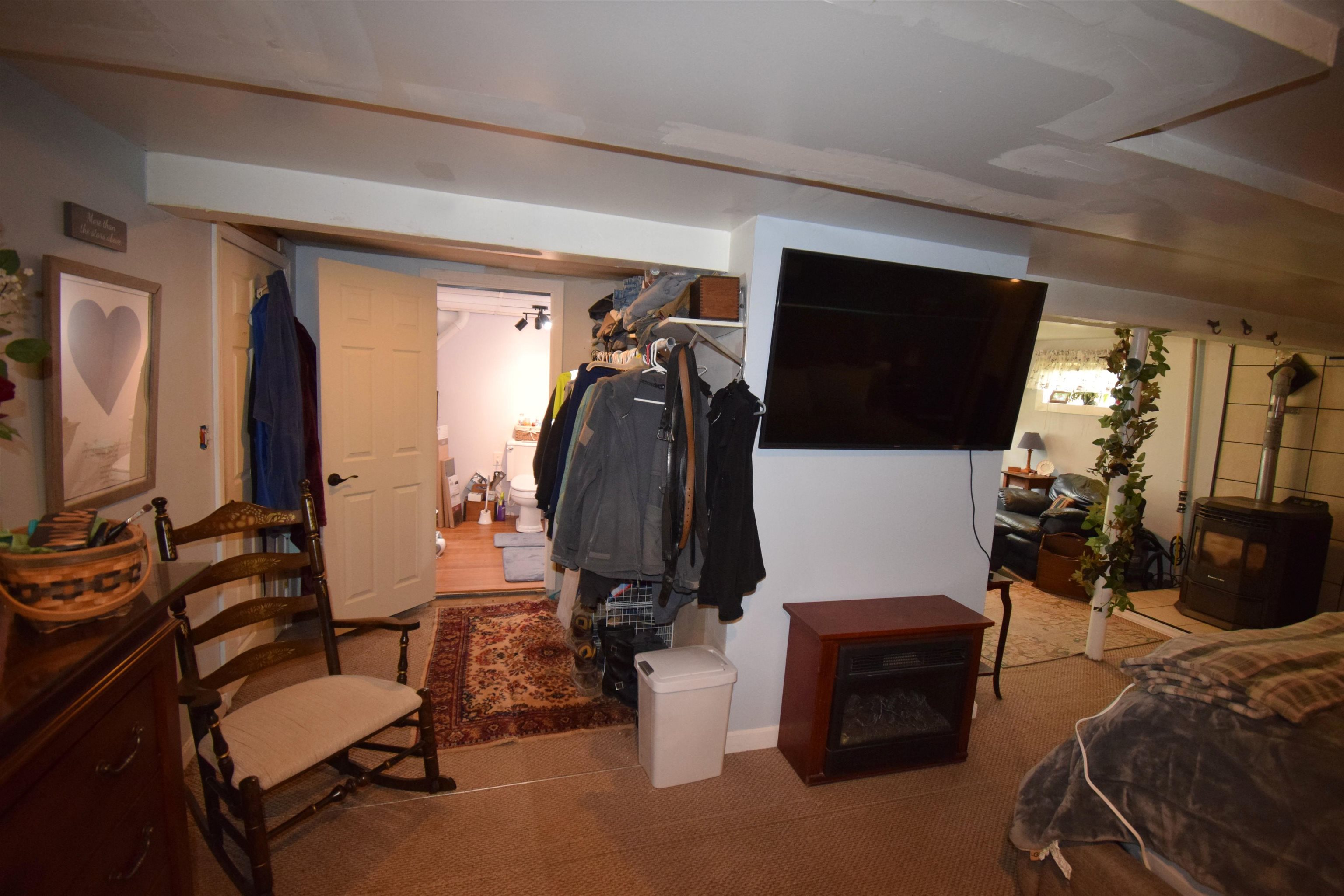 4 Independence Avenue Kingston, NH 03848 - Photo 33 of 43