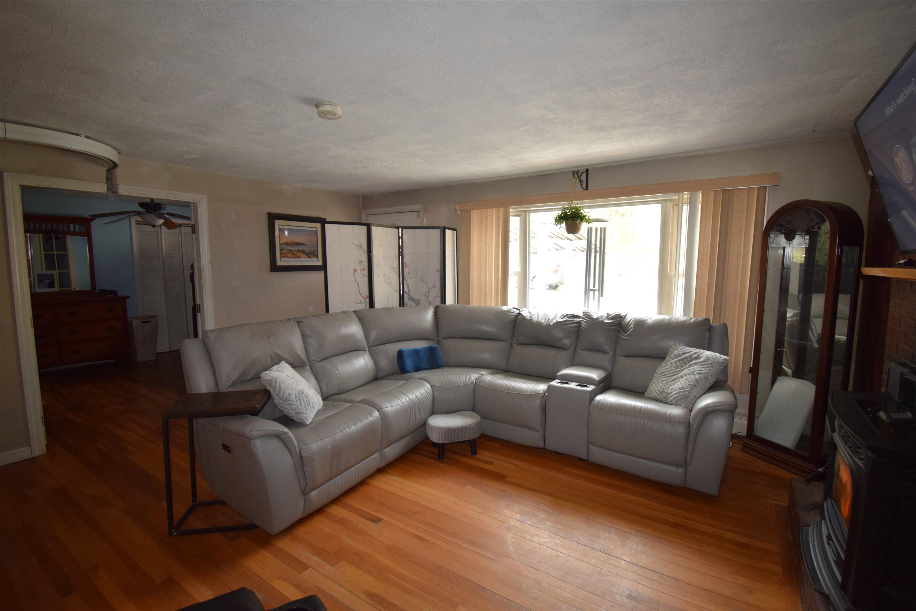 4 Independence Avenue Kingston, NH 03848 - Photo 9 of 43