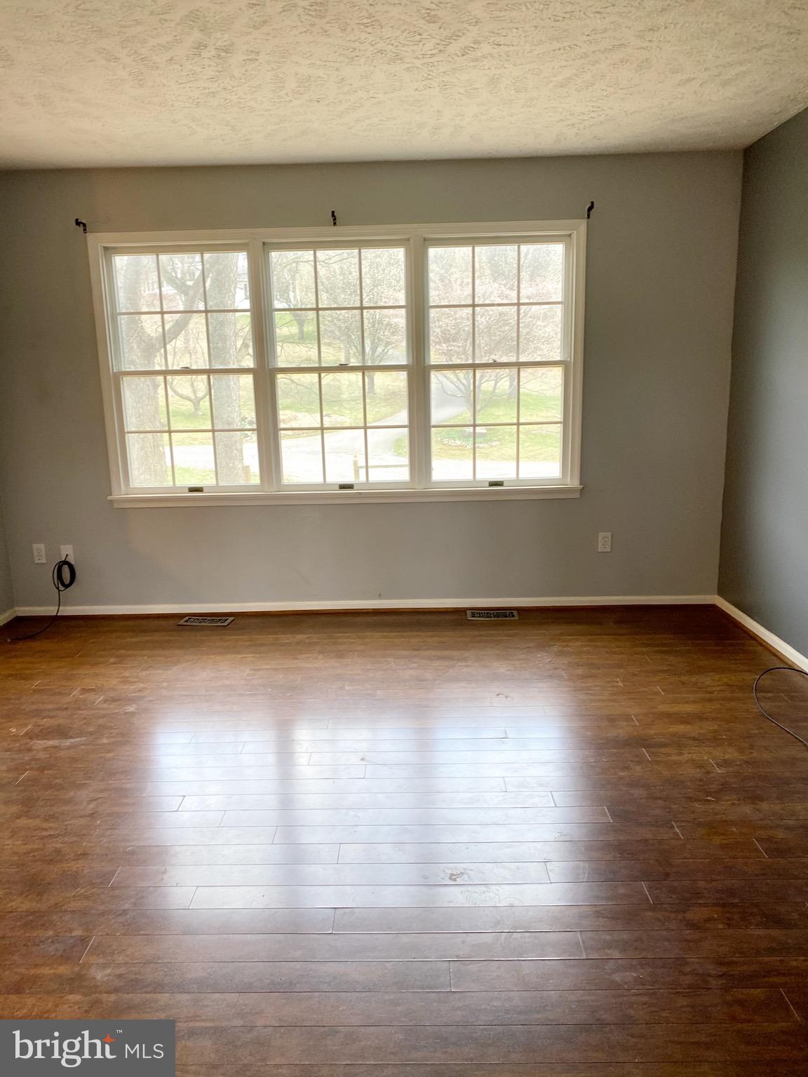 1065 Laurel Grove Road Winchester, VA 22602 - Photo 5 of 29 Gallery Image 5