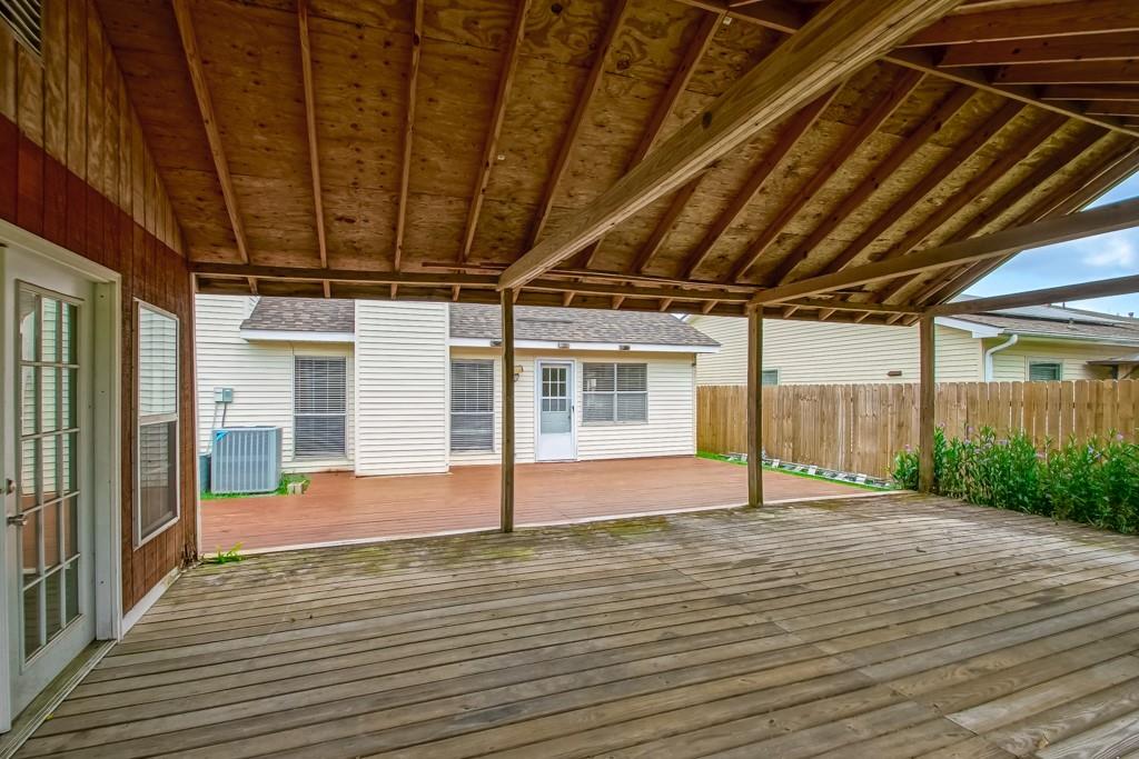 2404 Rue St Honore Gretna, LA 70056 - Photo 34 of 42