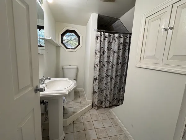 $2,400 | 980 Washington Street, Unit 2, Stoughton, MA 02072