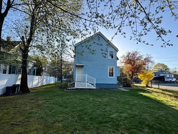 $2,400 | 980 Washington Street, Unit 2, Stoughton, MA 02072