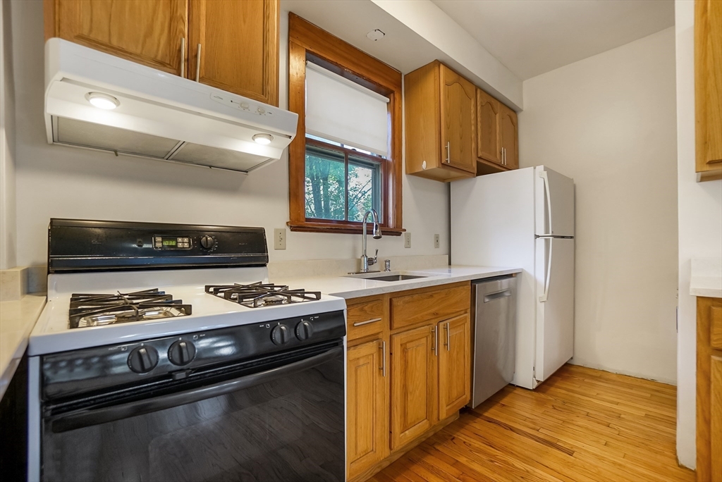 57 Lawrence Street Waltham, MA 02451 - Photo 15 of 32