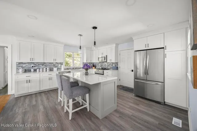 $895,000 | 110 Meadow Lane, Hillsdale, NY 12529