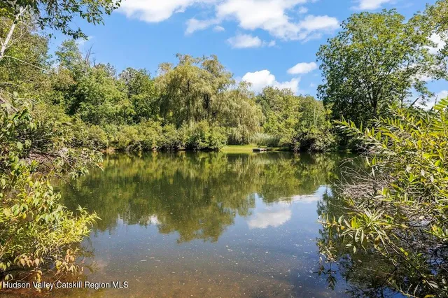 $895,000 | 110 Meadow Lane, Hillsdale, NY 12529