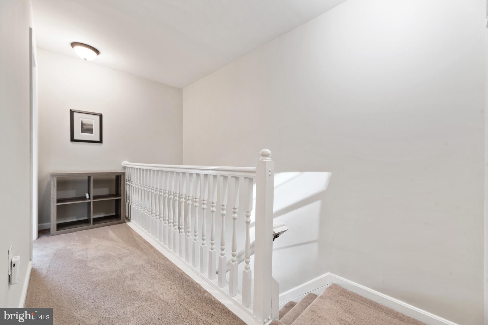 304 Rangers Way Southeast Leesburg, VA 20175 - Photo 13 of 26 Upper Level Hallway