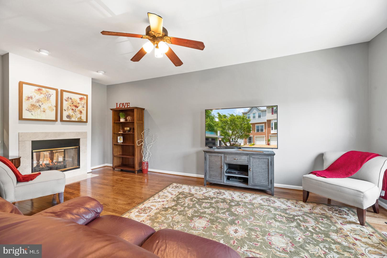304 Rangers Way Southeast Leesburg, VA 20175 - Photo 8 of 26 Living Room 2
