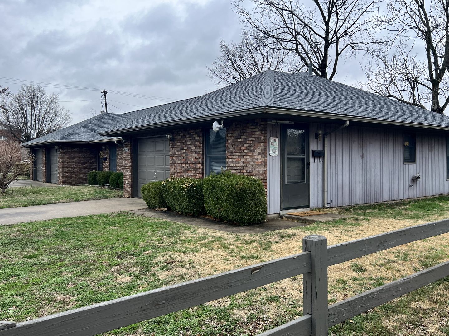 1525 Spruce Street Murphysboro, IL 62966 - Photo 3 of 13 a view of a house with a yard