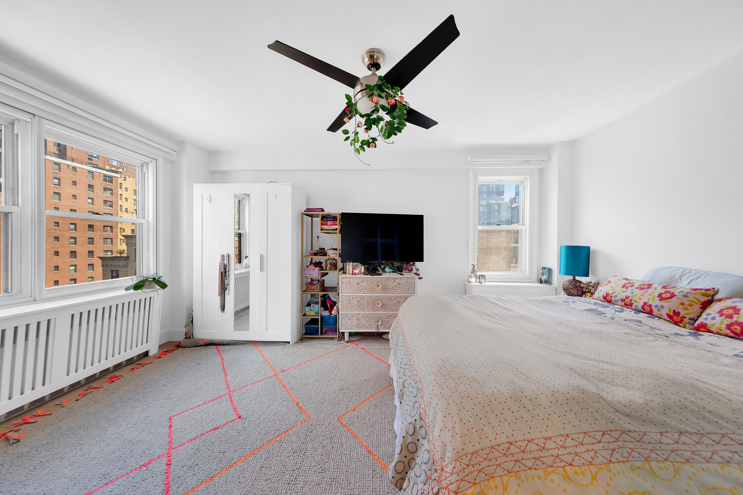 166 East 35th Street, Unit 12E Manhattan, NY 10016 - Photo 4 of 6