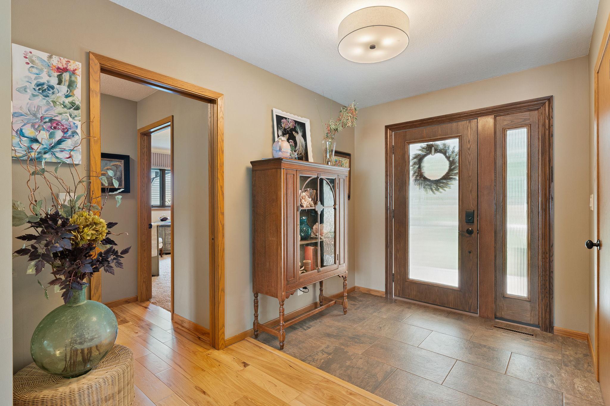 406 Ridge Circle Albert Lea, MN 56007 - Photo 11 of 29