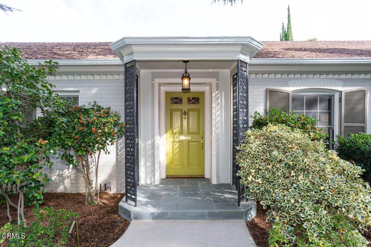 655 Elliott Drive Pasadena, CA 91106 - Photo 4 of 39 front view of a house