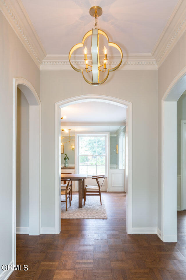 655 Elliott Drive Pasadena, CA 91106 - Photo 6 of 39 a view of livingroom with breakfast area