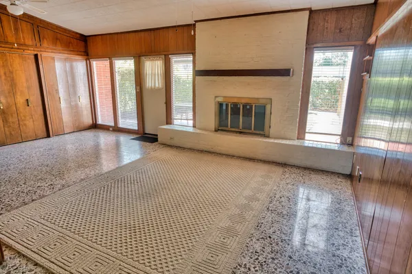 $270,000 | 10 Palm Place, Angleton, TX 77515