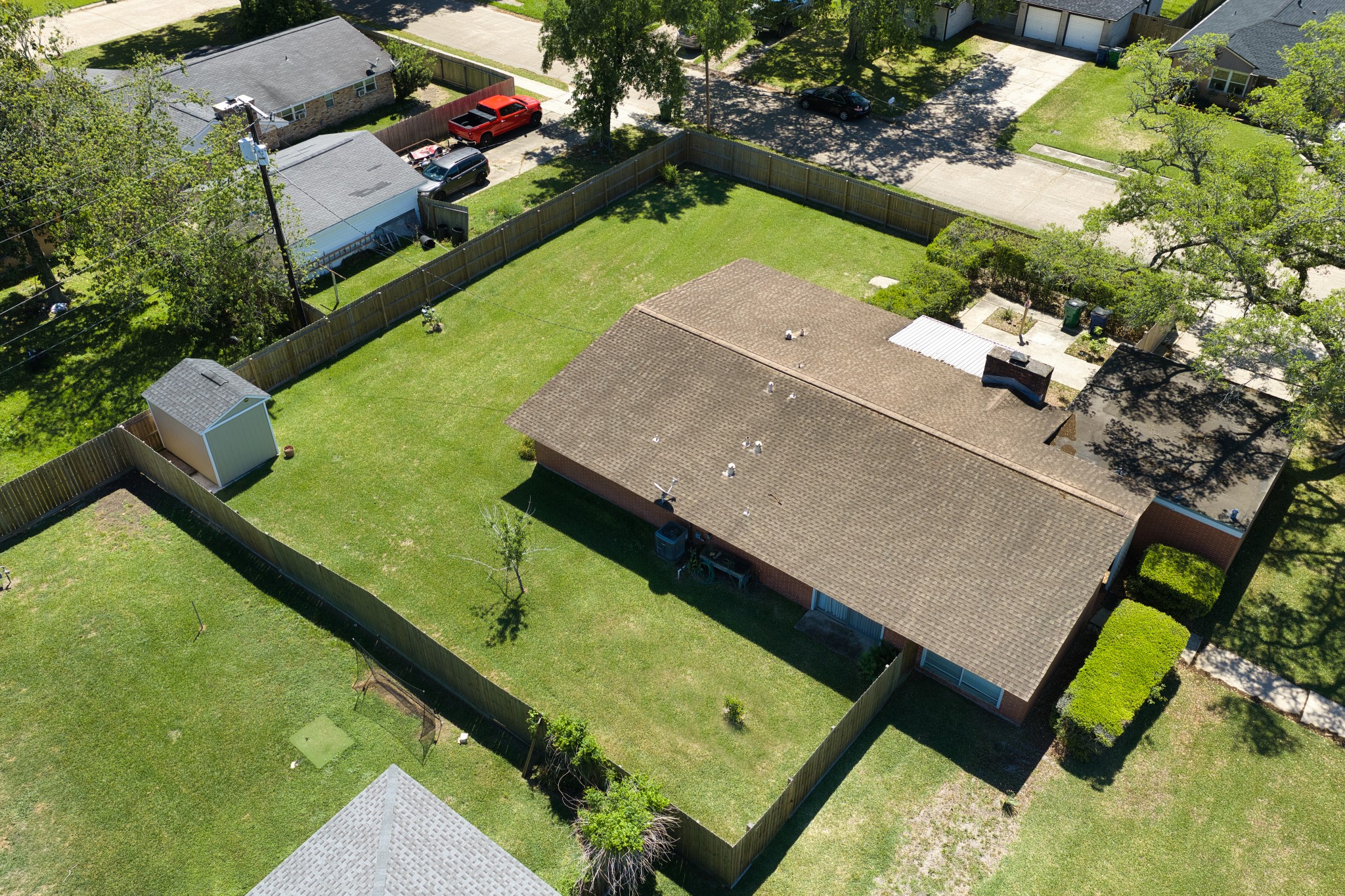 10 Palm Place Angleton, TX 77515 - Photo 3 of 24