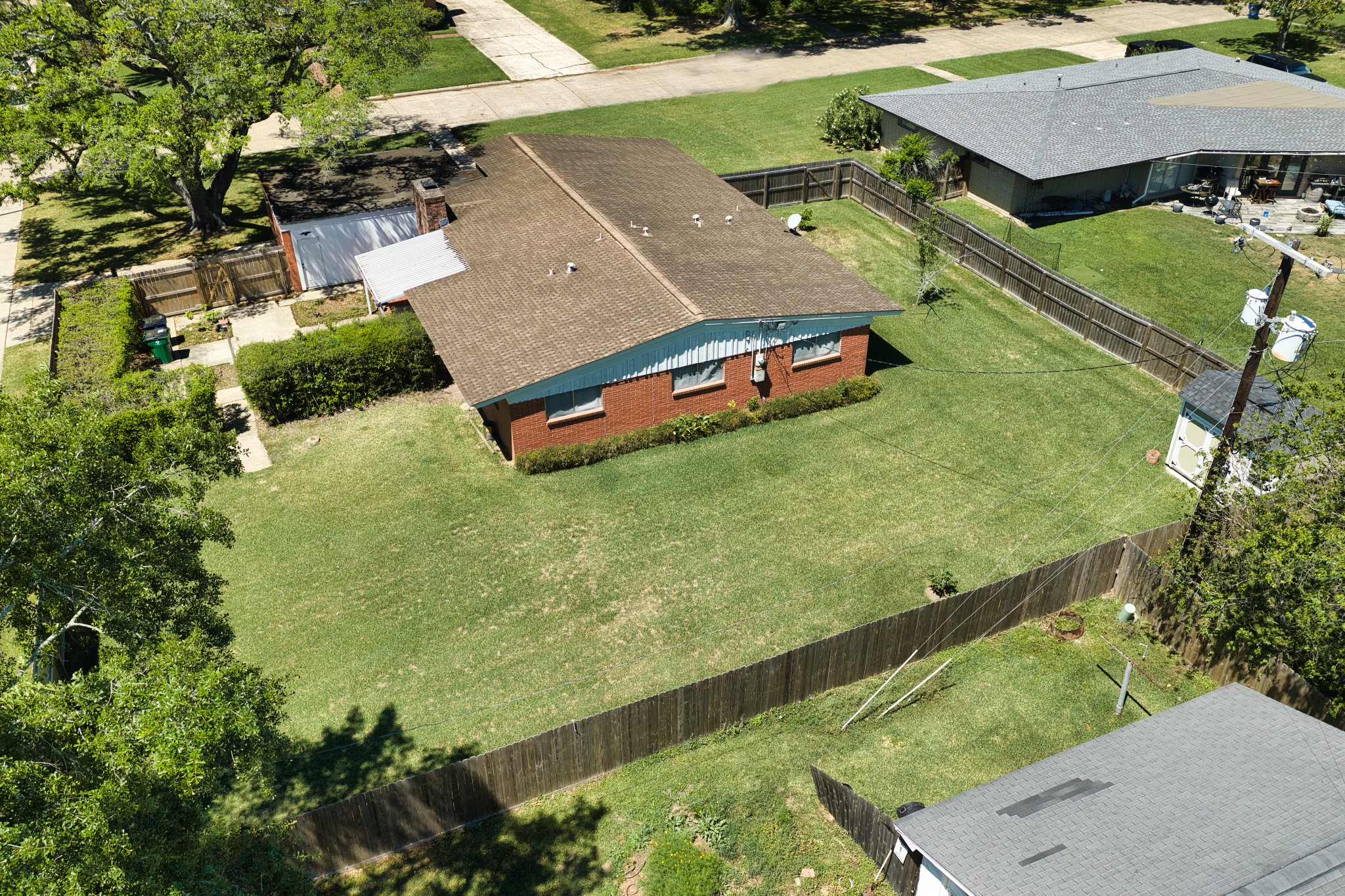 10 Palm Place Angleton, TX 77515 - Photo 4 of 24