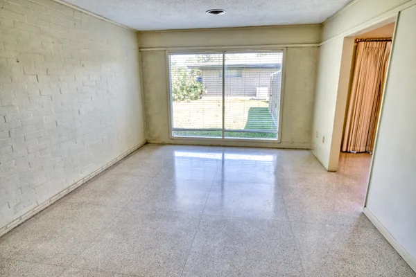 $270,000 | 10 Palm Place, Angleton, TX 77515