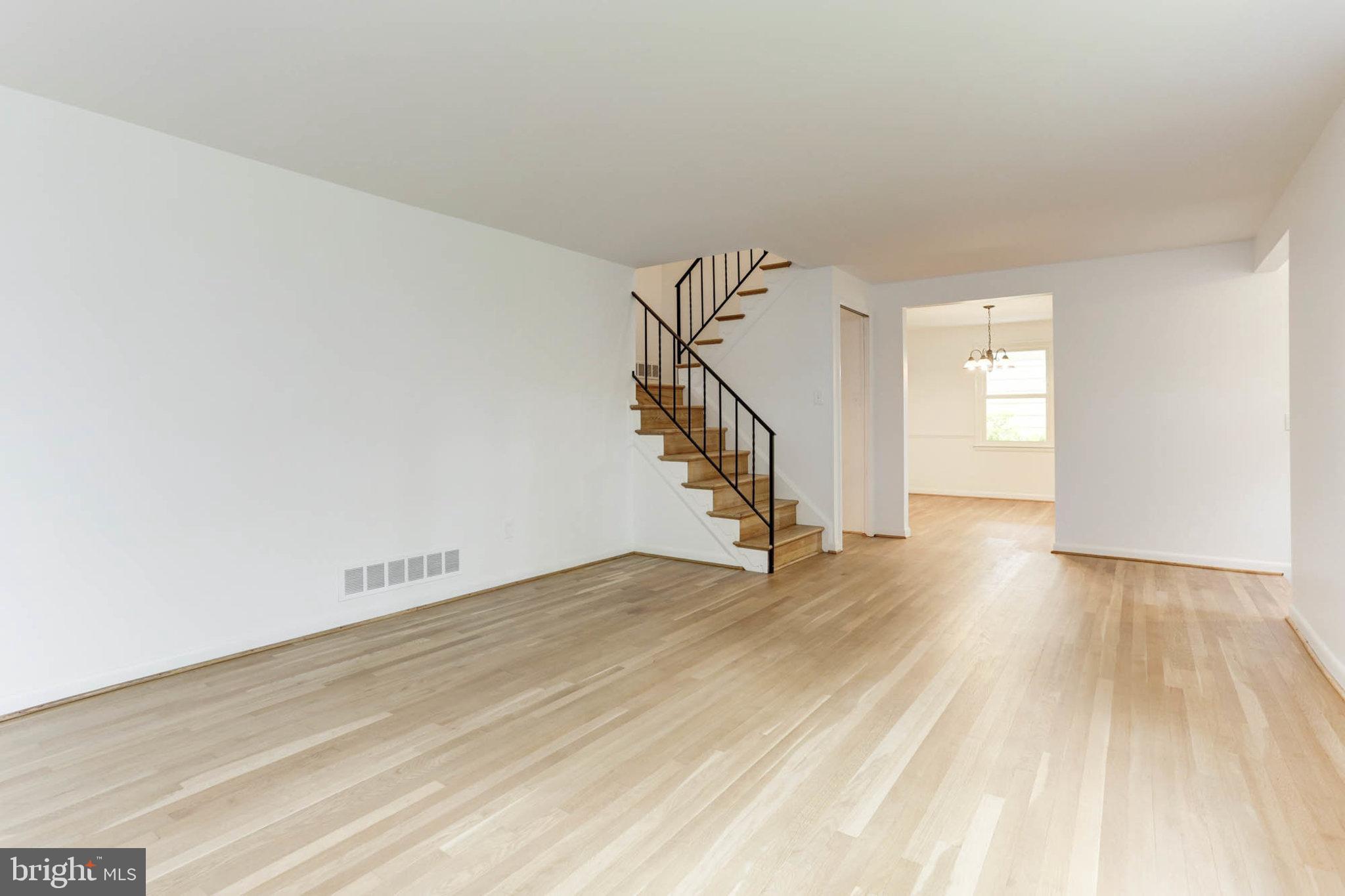 320 Gailridge Road Lutherville-Timonium, MD 21093 - Photo 10 of 48 Living Room to Dining Room